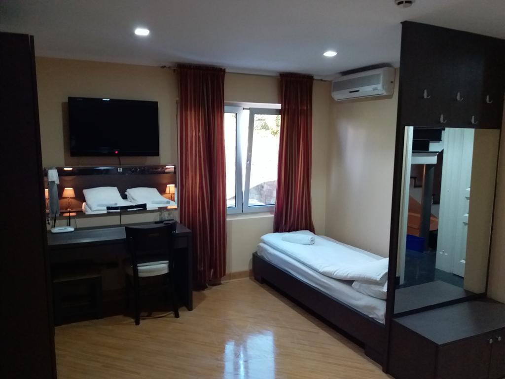 Hotel Vila Hayat Saraybosna Dış mekan fotoğraf