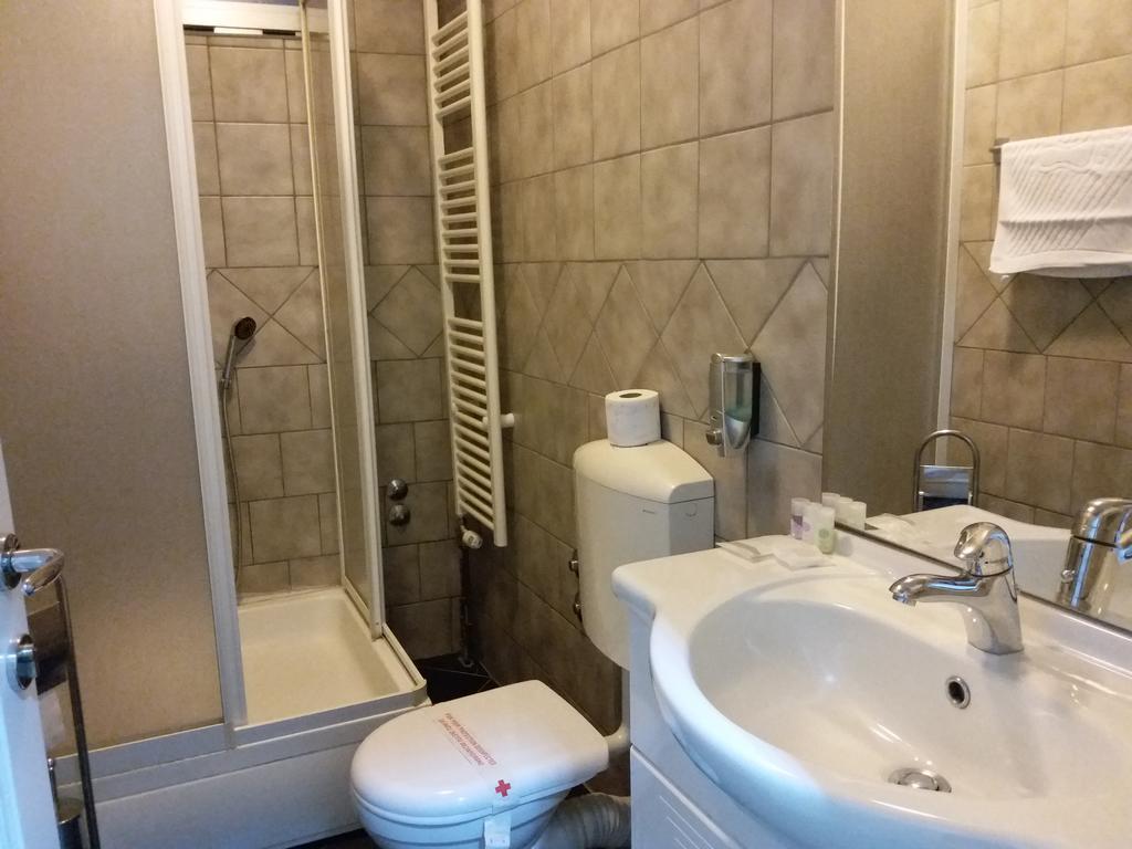 Hotel Vila Hayat Saraybosna Oda fotoğraf