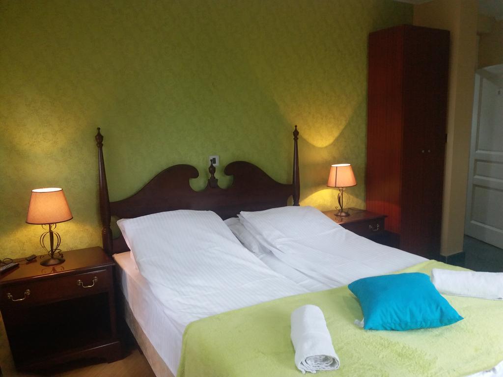 Hotel Vila Hayat Saraybosna Oda fotoğraf