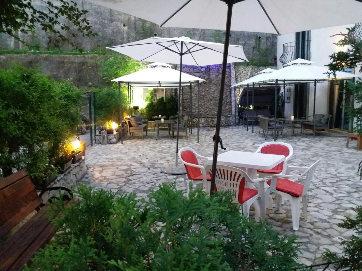 Hotel Vila Hayat Saraybosna Dış mekan fotoğraf